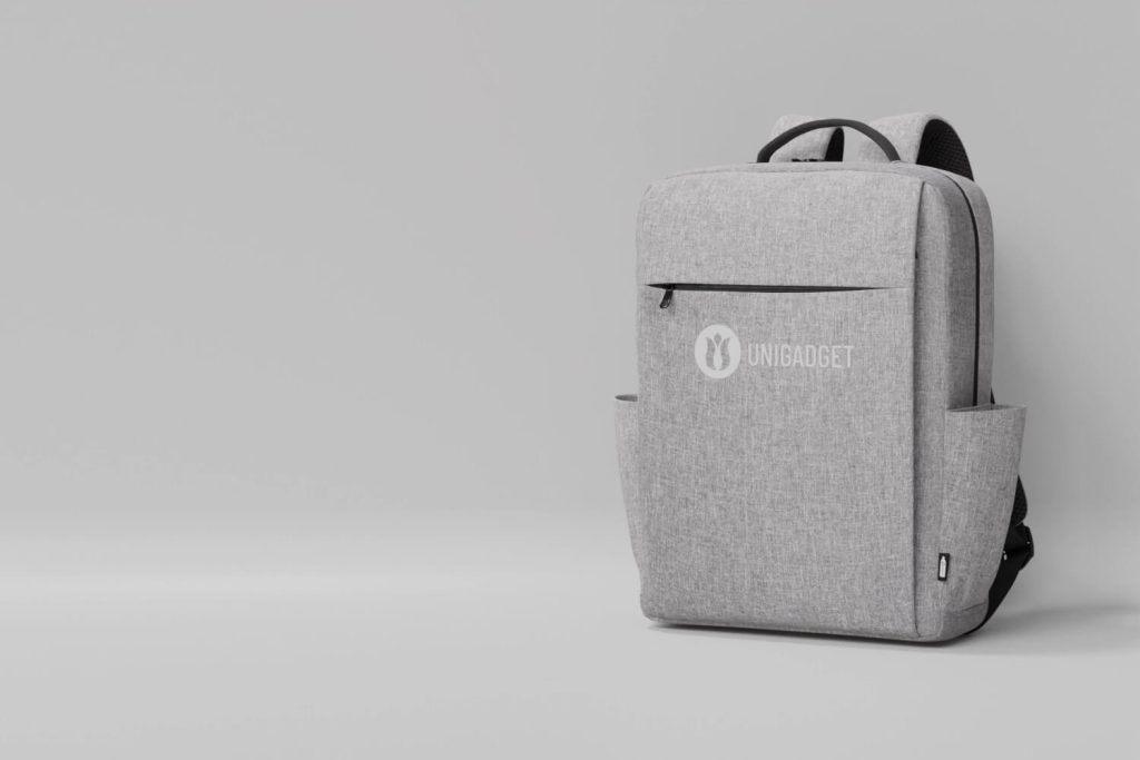 zaino-porta-pc-minimale-personalizzato-corporate-1024x683 Personalizzare lo zaino: idee e metodi per renderlo unico