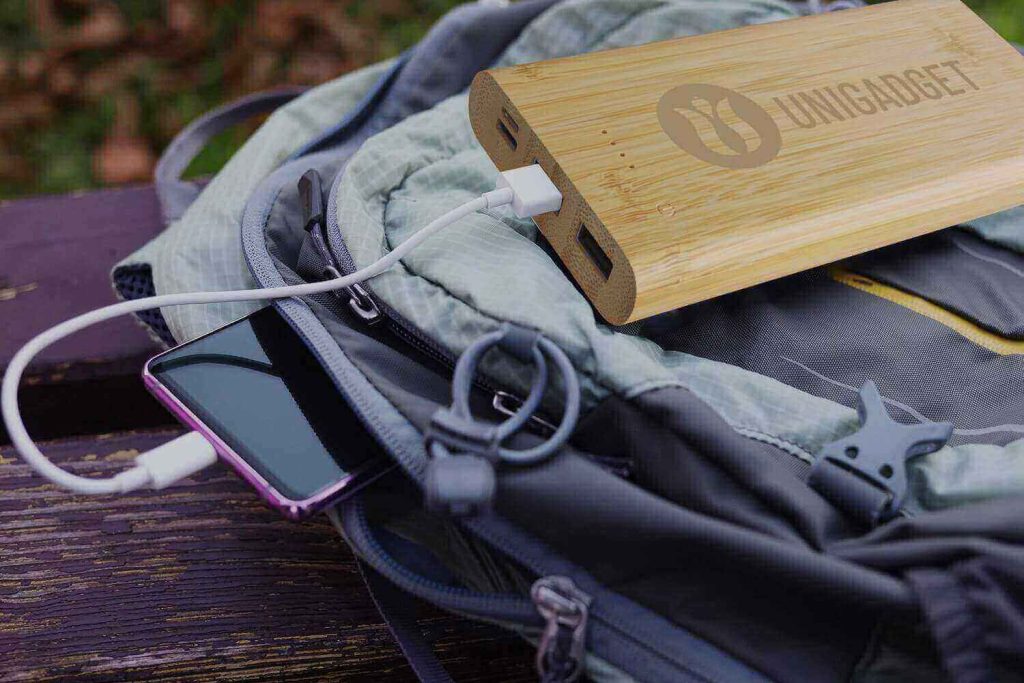 powerbank-bambu-personalizzato-eventi-digital-1024x683 Regali tech per digital event: i gadget aziendali perfetti per il Netcomm Forum e il settore e-commerce