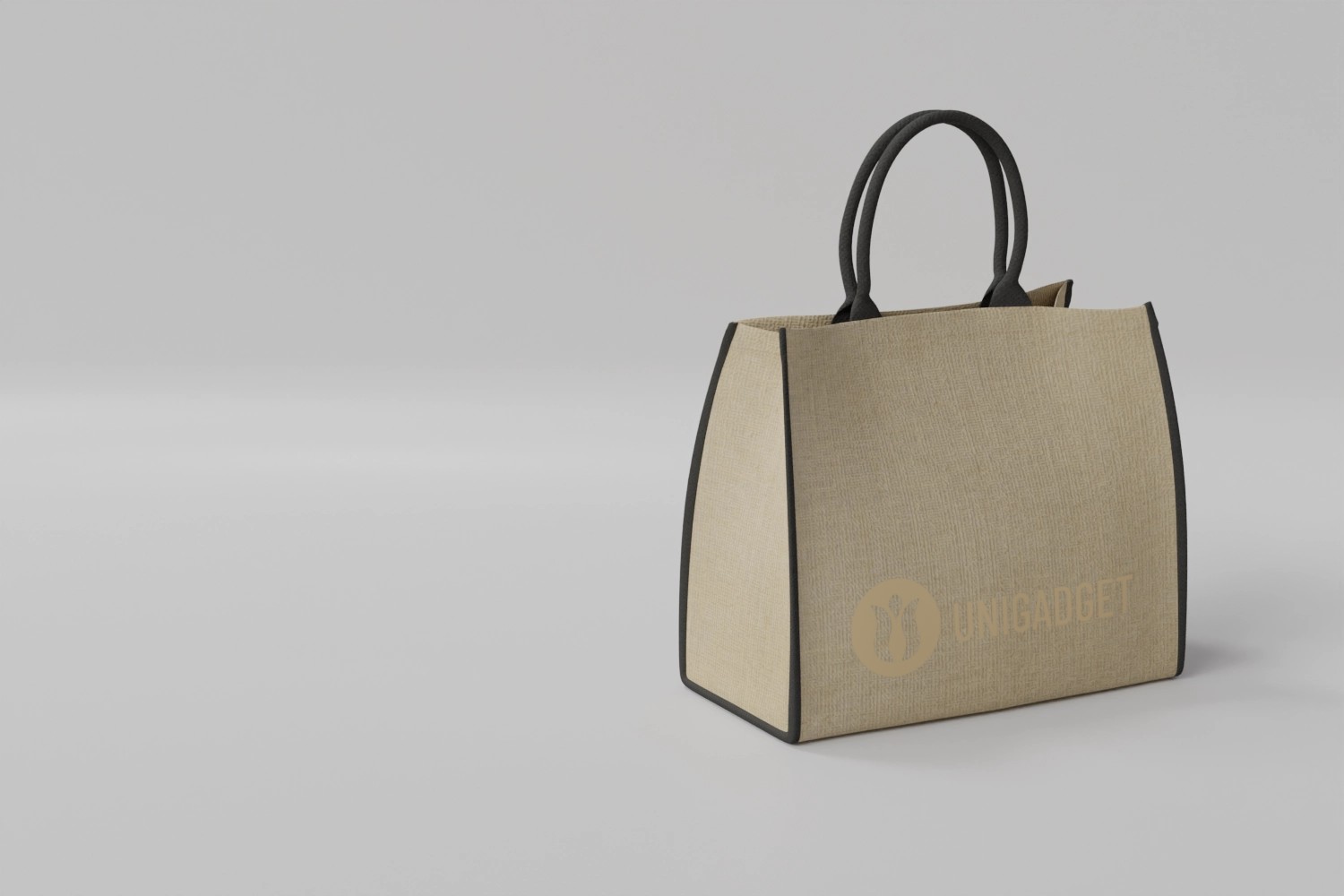 Dettaglio di una donna con cappotto beige elegante che porta a mano una capiente borsa in tela chiara, ideale come accessorio di tendenza per eventi fashion e press kit.