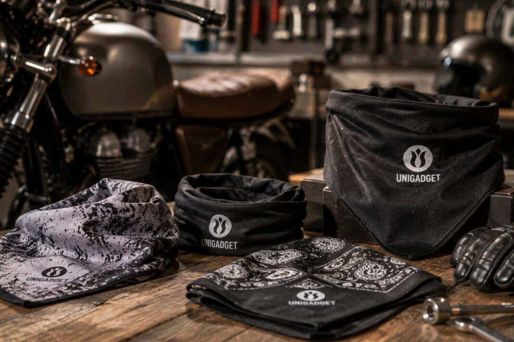 bandana-scaldacollo-moto-personalizzato-protezione-1024x683 Gadget moto personalizzati: come trasformare gli appassionati in ambasciatori del tuo brand